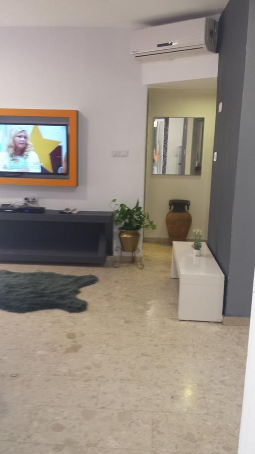 Royal Park Lakeview Apartment 엘라트 외부 사진
